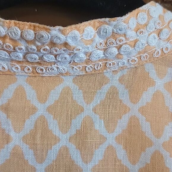 Charter Club Luxury- Linen peach/ white 3/4 sleeves V neck top. Small - Picture 7 of 7